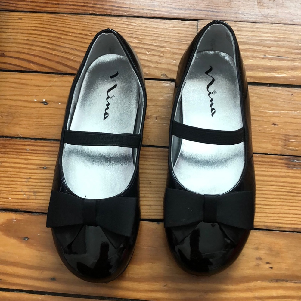 Black patent Mary Jane flat